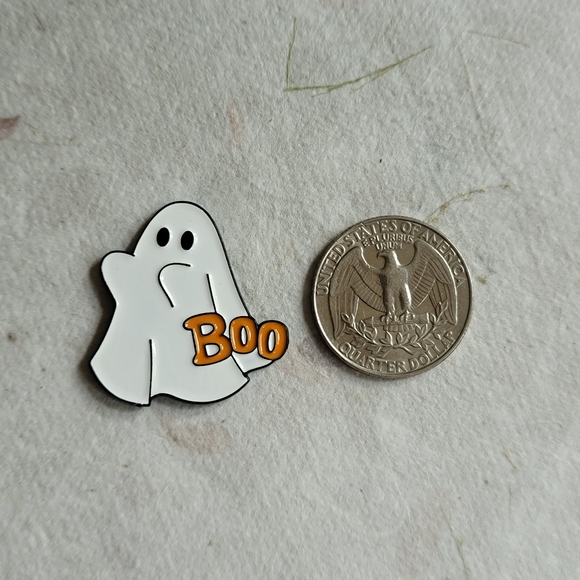 Boo Ghost Halloween Enamel Pin - Picture 3 of 6